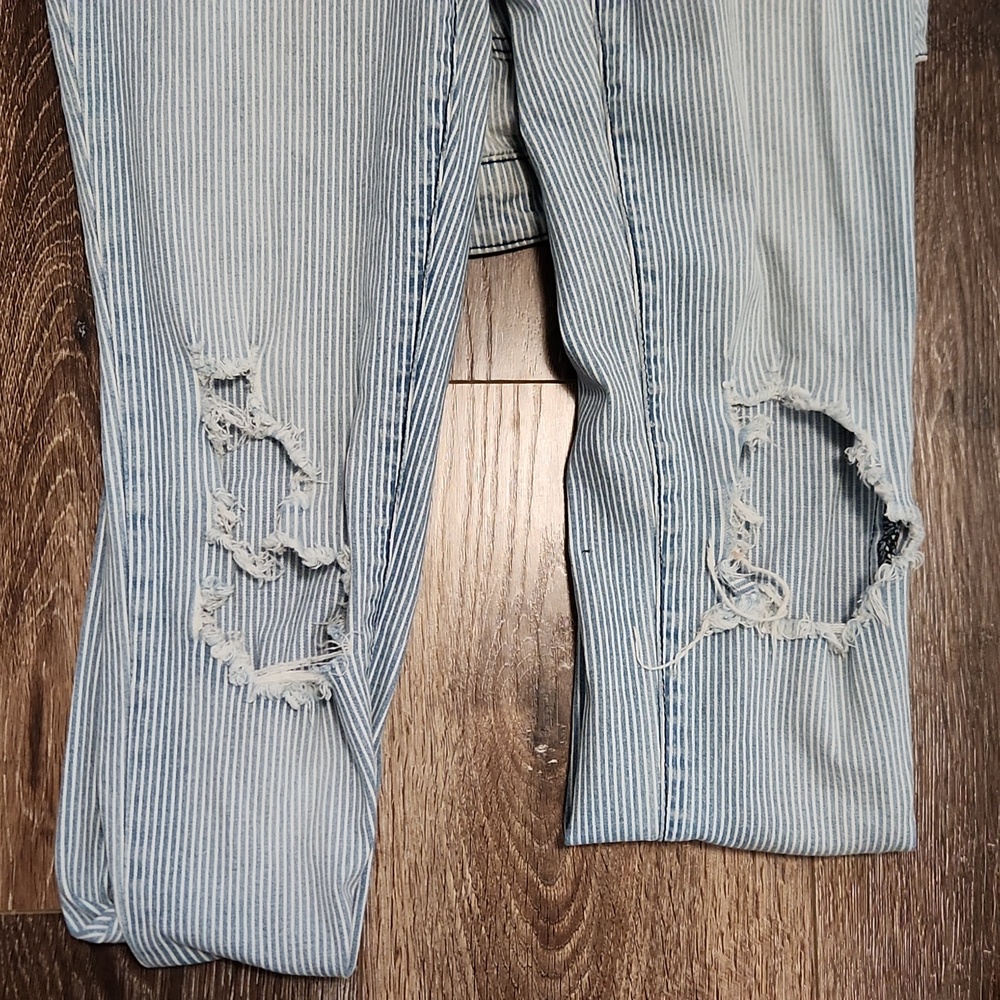 Jeans - Picture 4 of 5